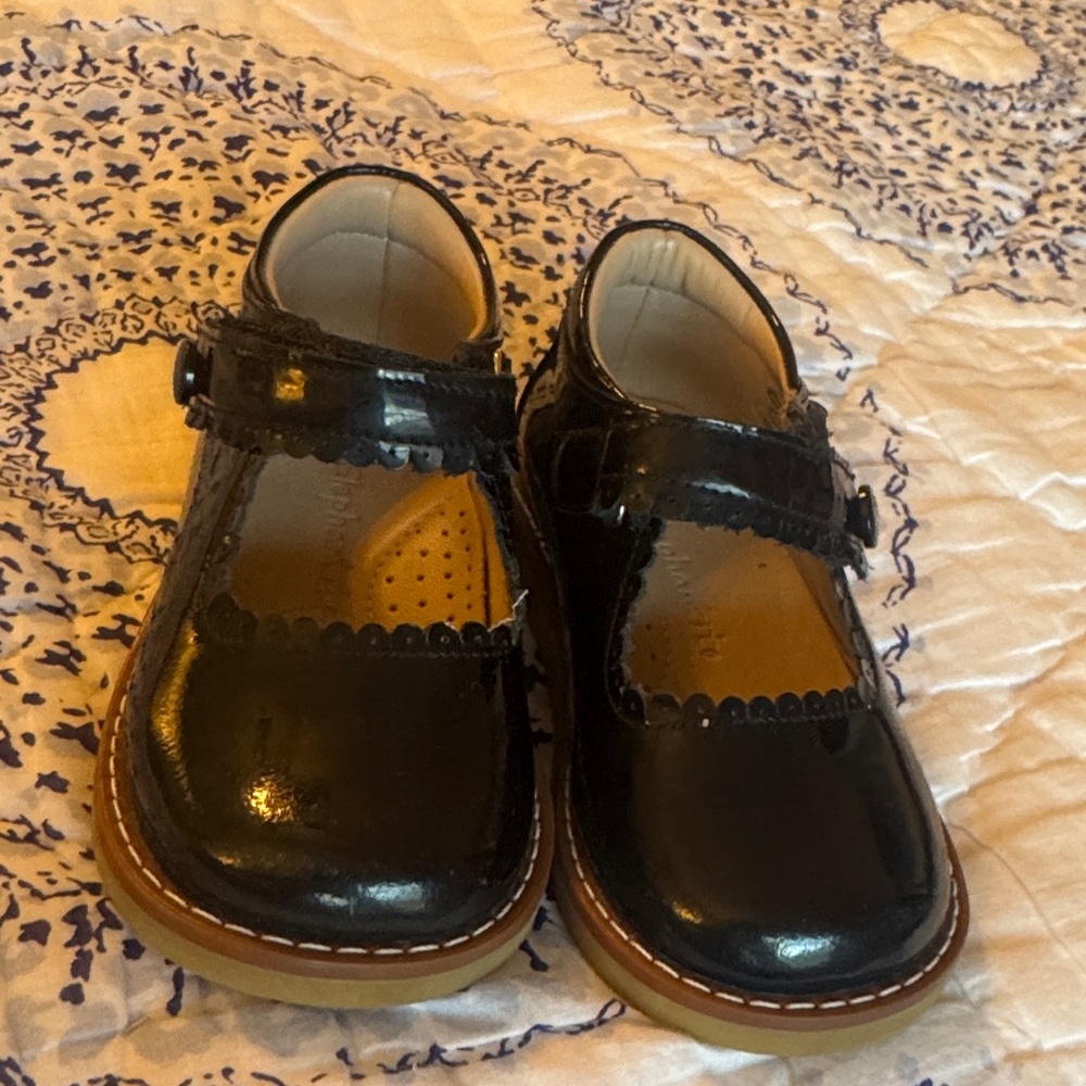 Elephantito Black Patent Mary Jane with Tan Trim